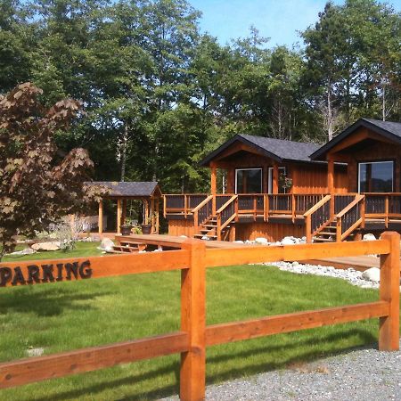 Hôtel Ecoscape Cabins à Port Hardy Extérieur photo