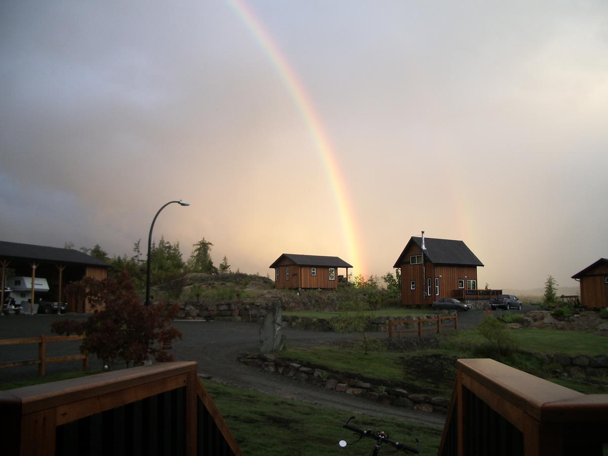 Hôtel Ecoscape Cabins à Port Hardy Extérieur photo