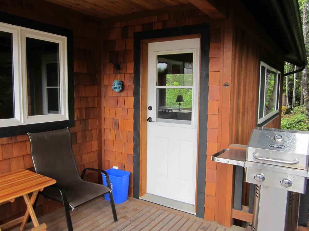 Hôtel Ecoscape Cabins à Port Hardy Extérieur photo