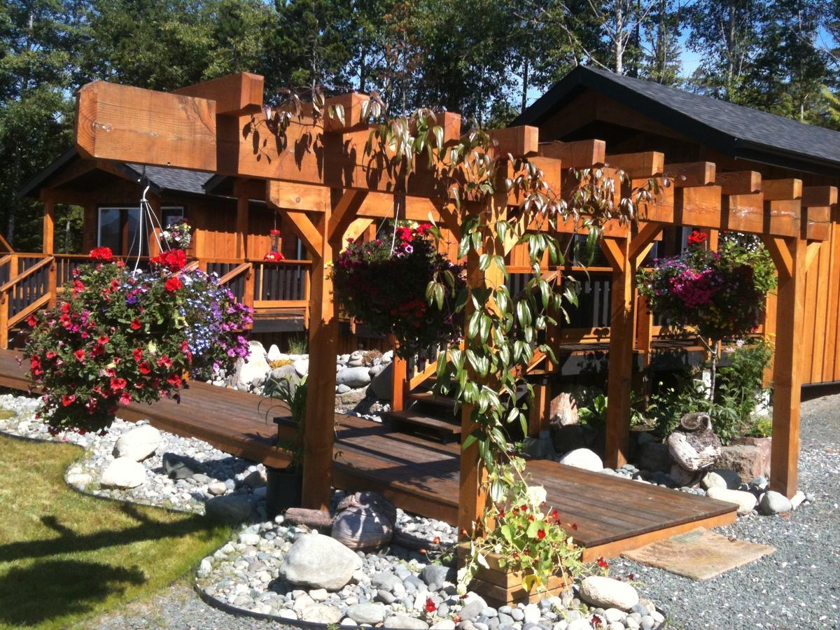 Hôtel Ecoscape Cabins à Port Hardy Extérieur photo