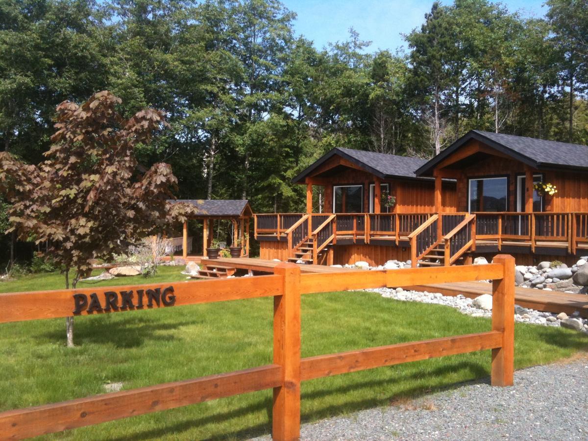 Hôtel Ecoscape Cabins à Port Hardy Extérieur photo
